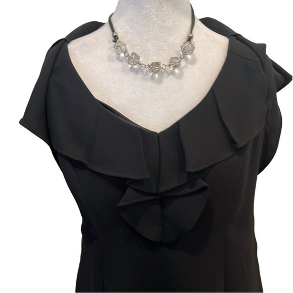 Jones Wear Dress Sz 10 black sleeveless with back slit and side zip - Picture 2 of 10